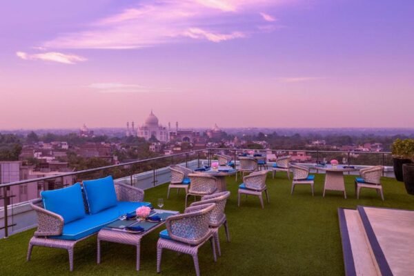 Top Best Hotel in Agra near Taj Mahal