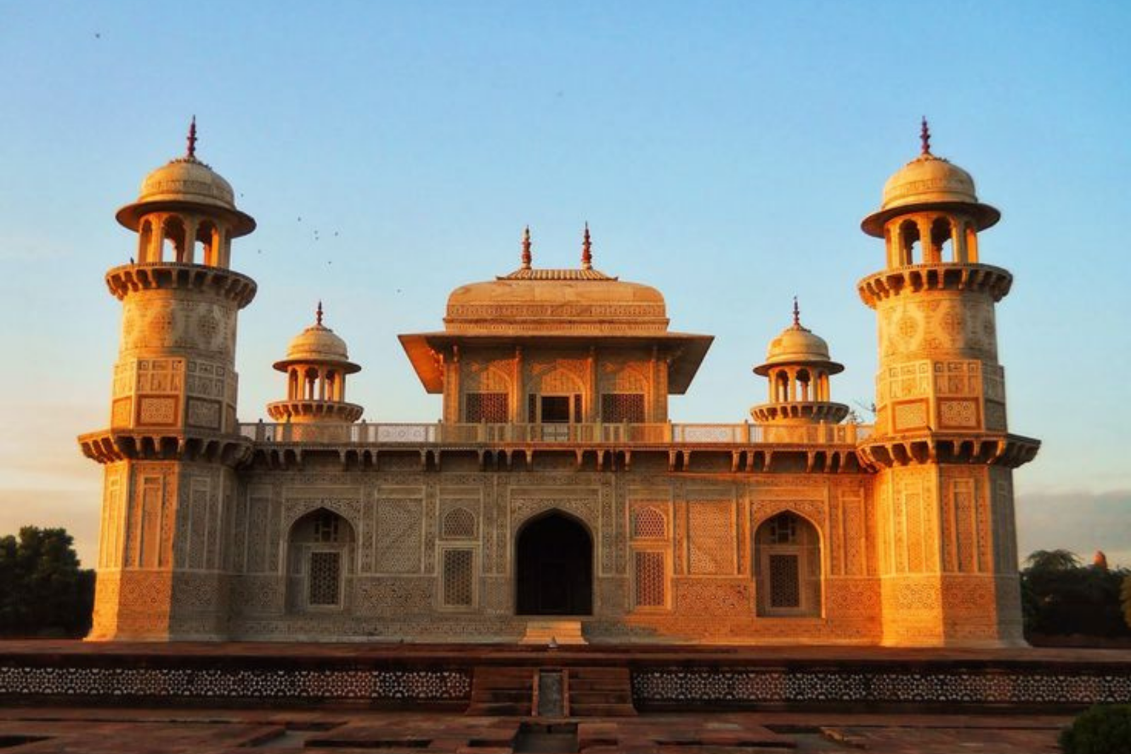 Delhi Agra Jaipur 5-Days Golden Triangle Tour with Safari
