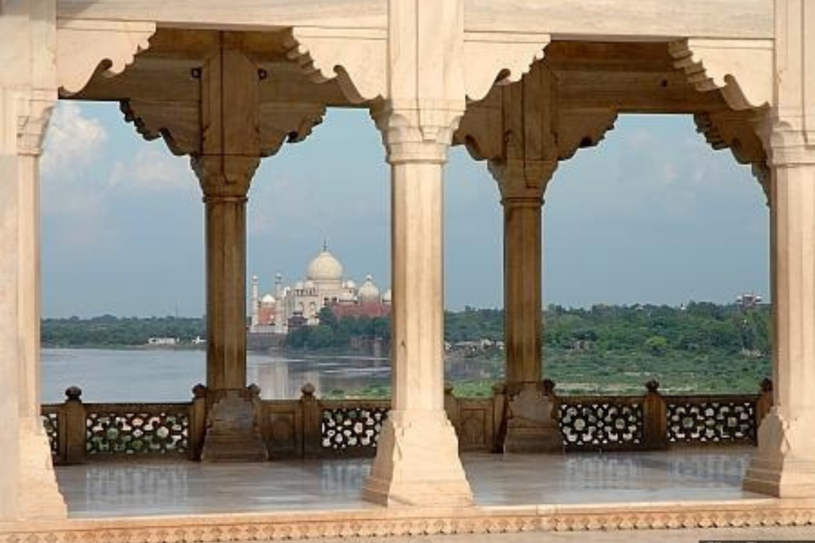 Private Layover Taj Mahal Day Tour From Delhi By Car