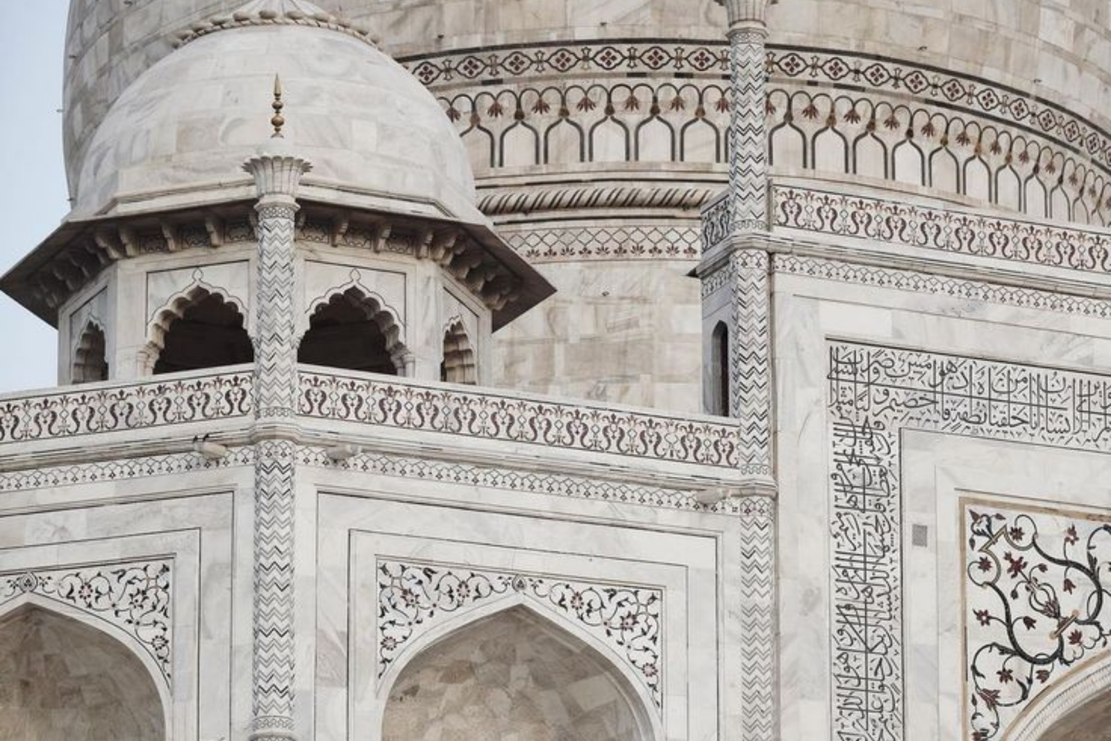 Hyderabad to Taj Mahal & Agra Two-Day Tour with Flights