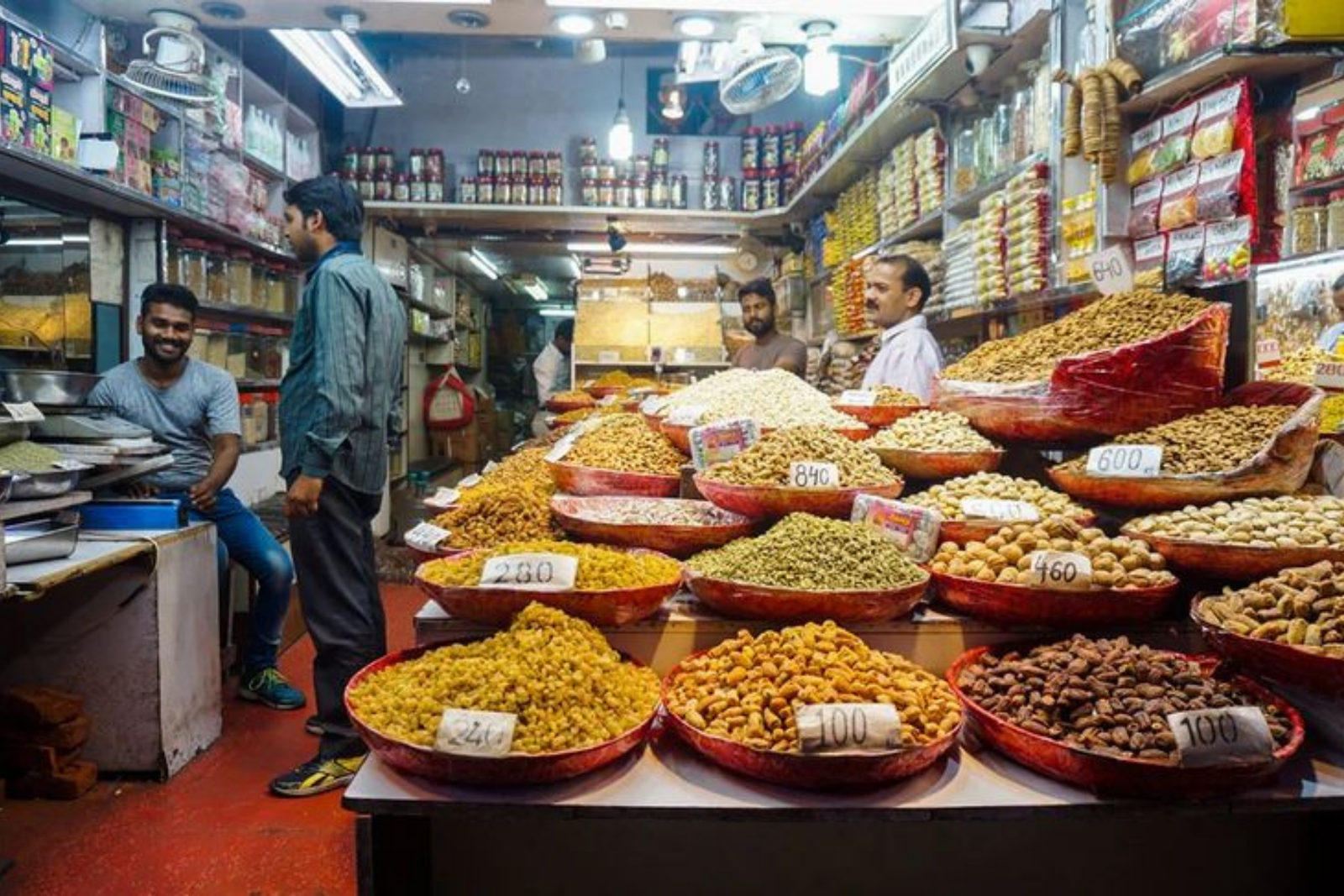 Old Delhi Heritage Walking tour with Rickshaw ride