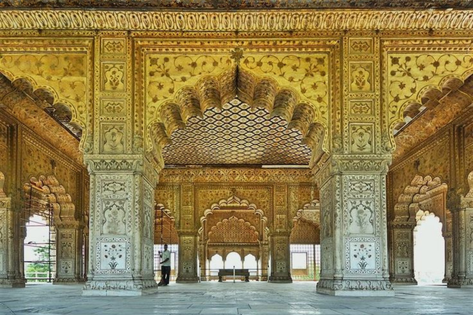 Red Fort Guided Tour with Entry Ticket and Pickup