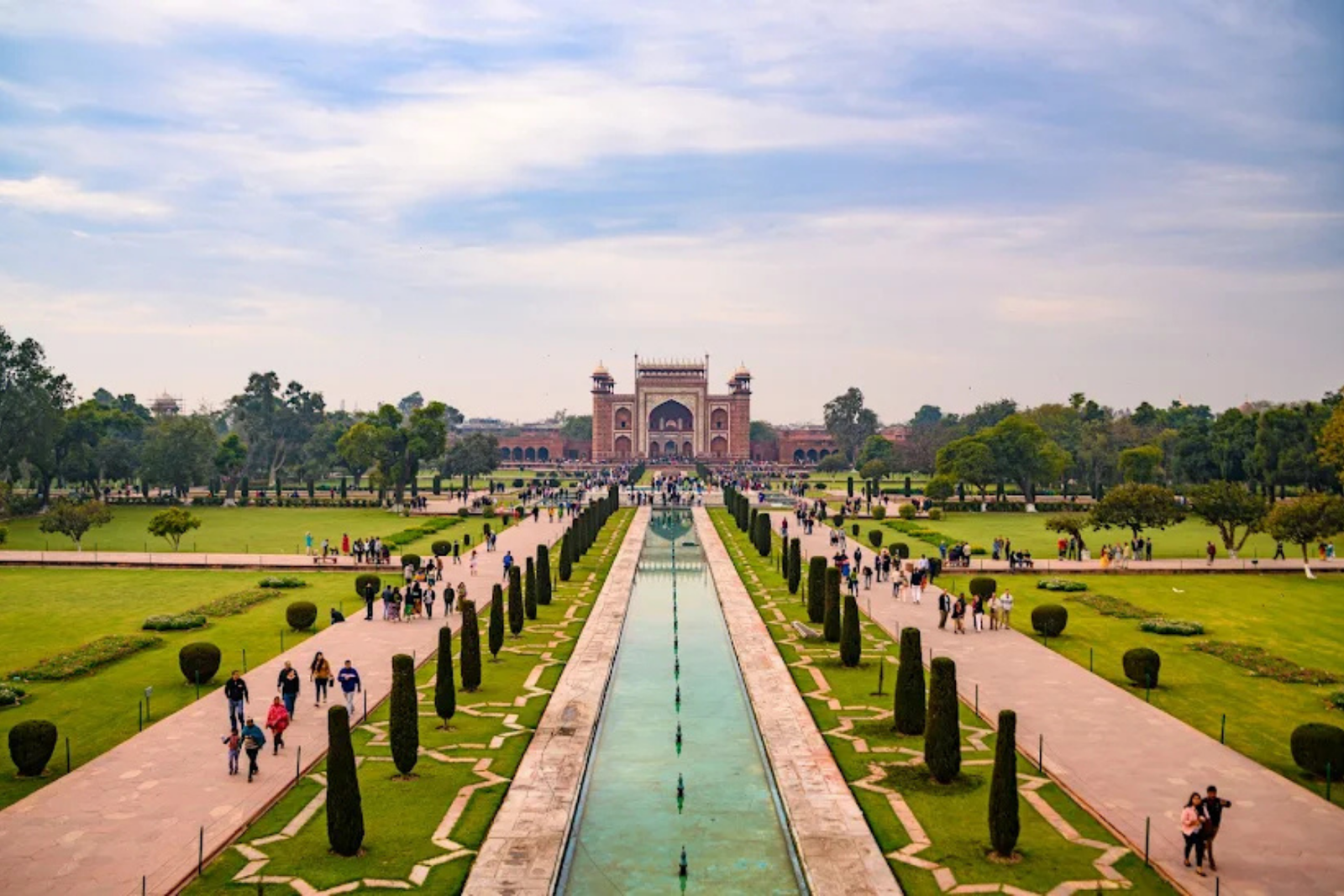 Golden Triangle 8-Day Tour with Varanasi by Flight