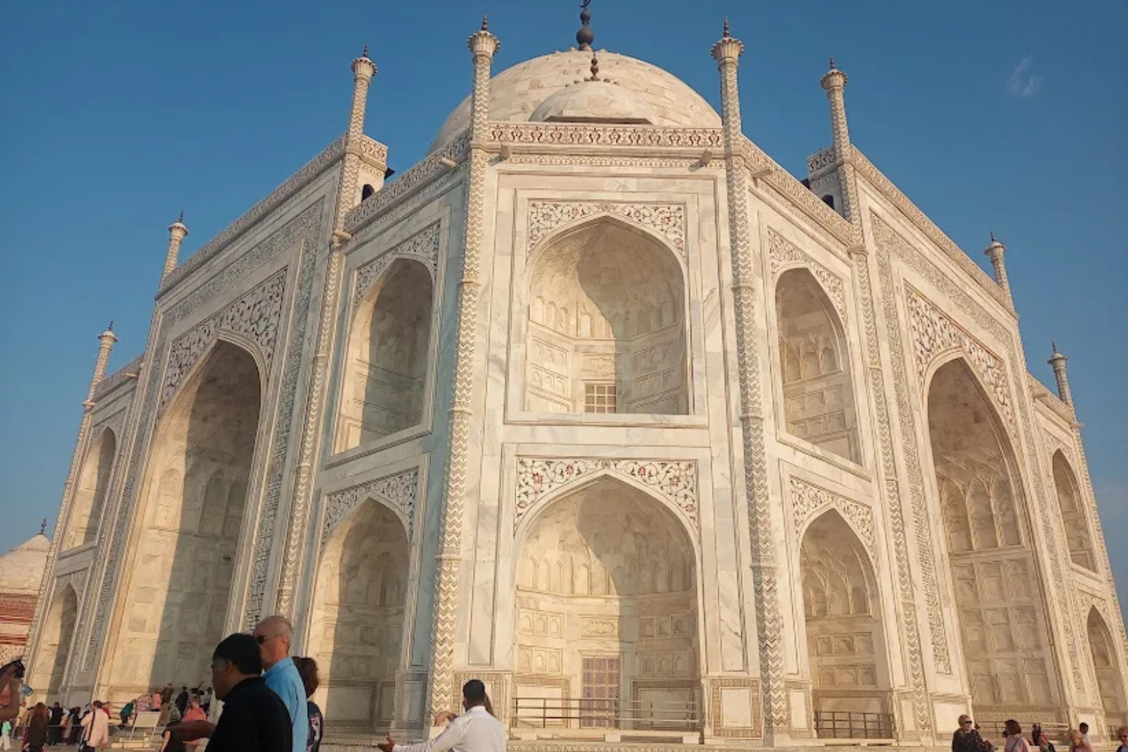 Taj Mahal Guided Tour with Express Entry Ticket