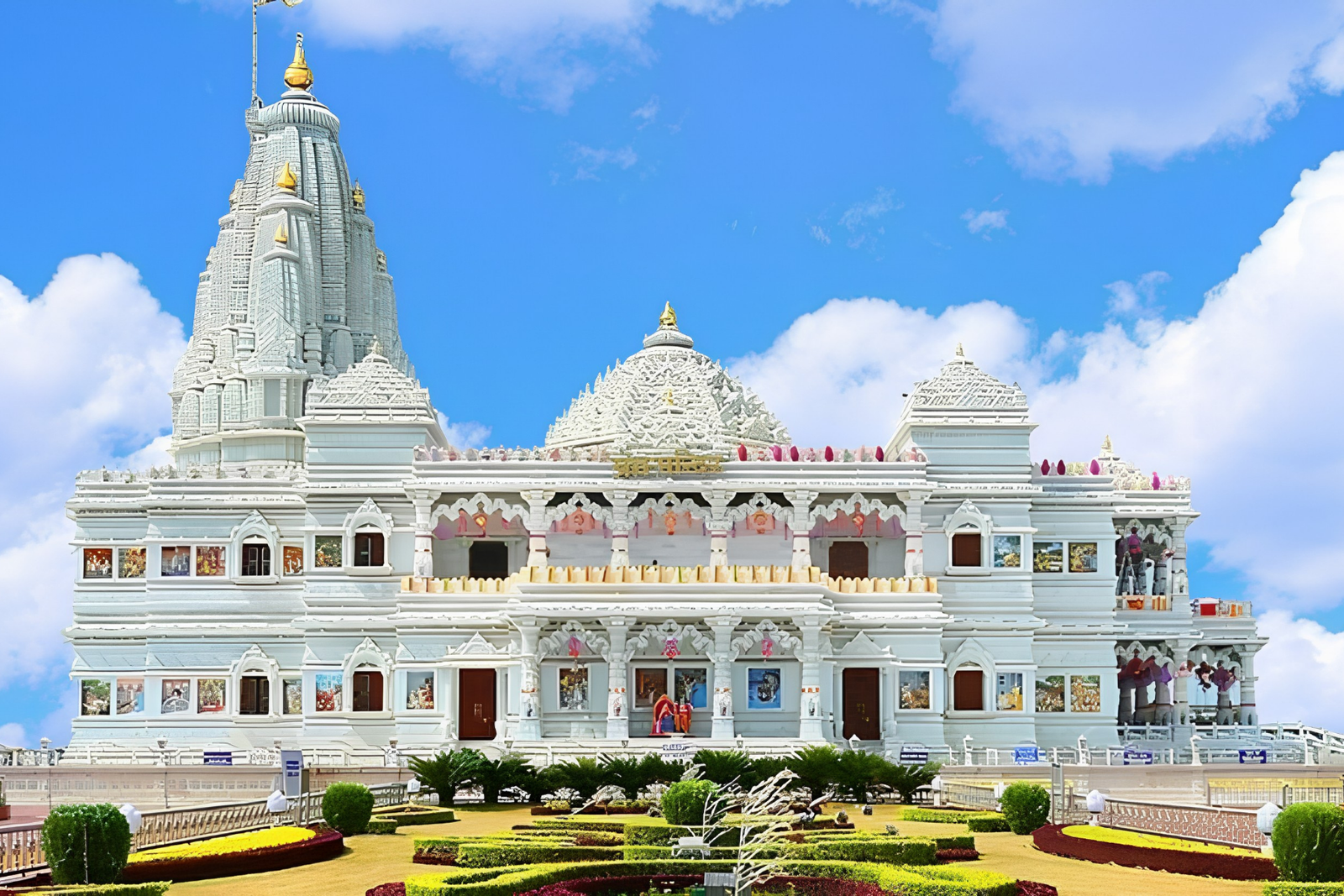 From Delhi: Private Taj Mahal Agra Tour with Mathura and Vrindavan