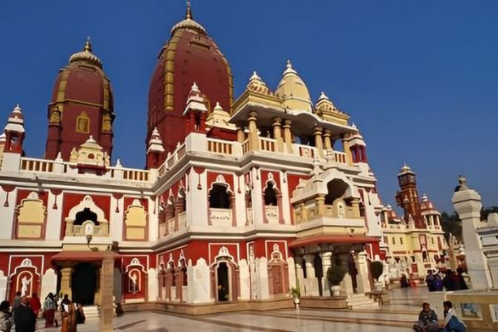 Delhi 6-Hours Spiritual Sites Tour with Famous Temples