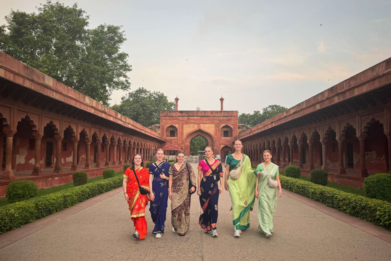 Jaipur to Taj Mahal Agra Day Tour with Delhi Drop-off