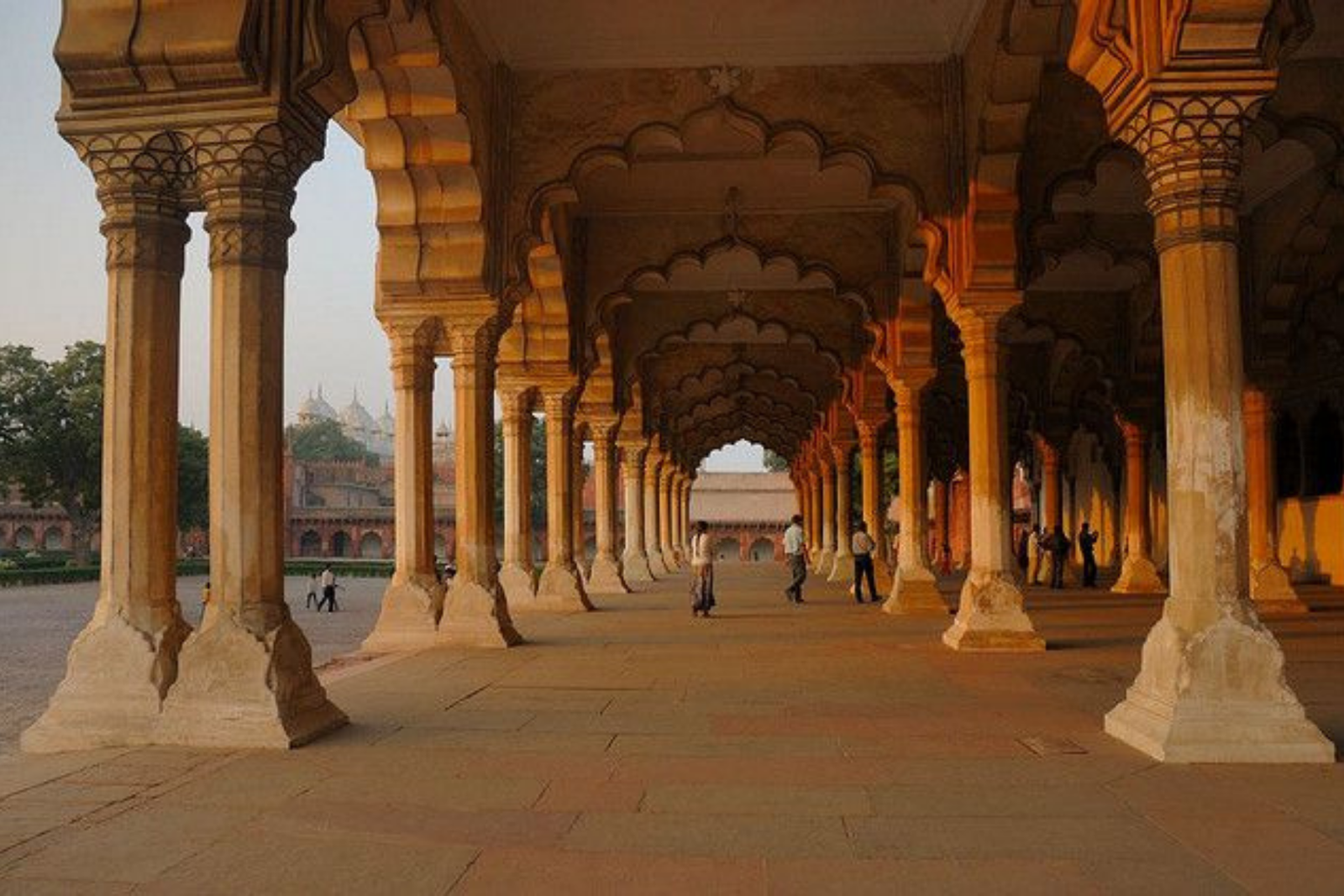 Red Fort Guided Tour with Entry Ticket and Pickup