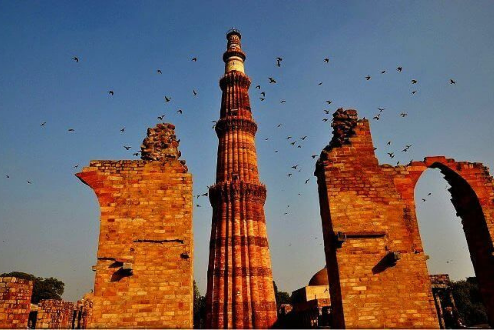 Private Qutub Minar Guided Tour with Hotel Pickup