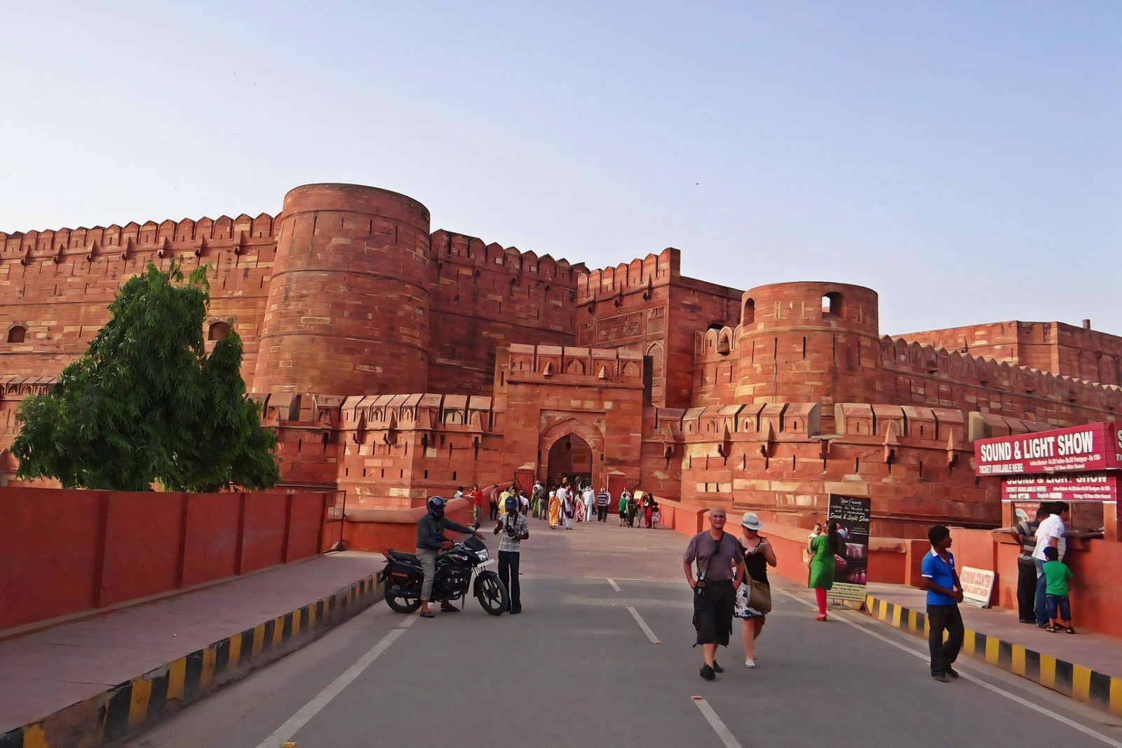 Delhi to Taj Mahal Agra Day Trip with Jaipur Drop