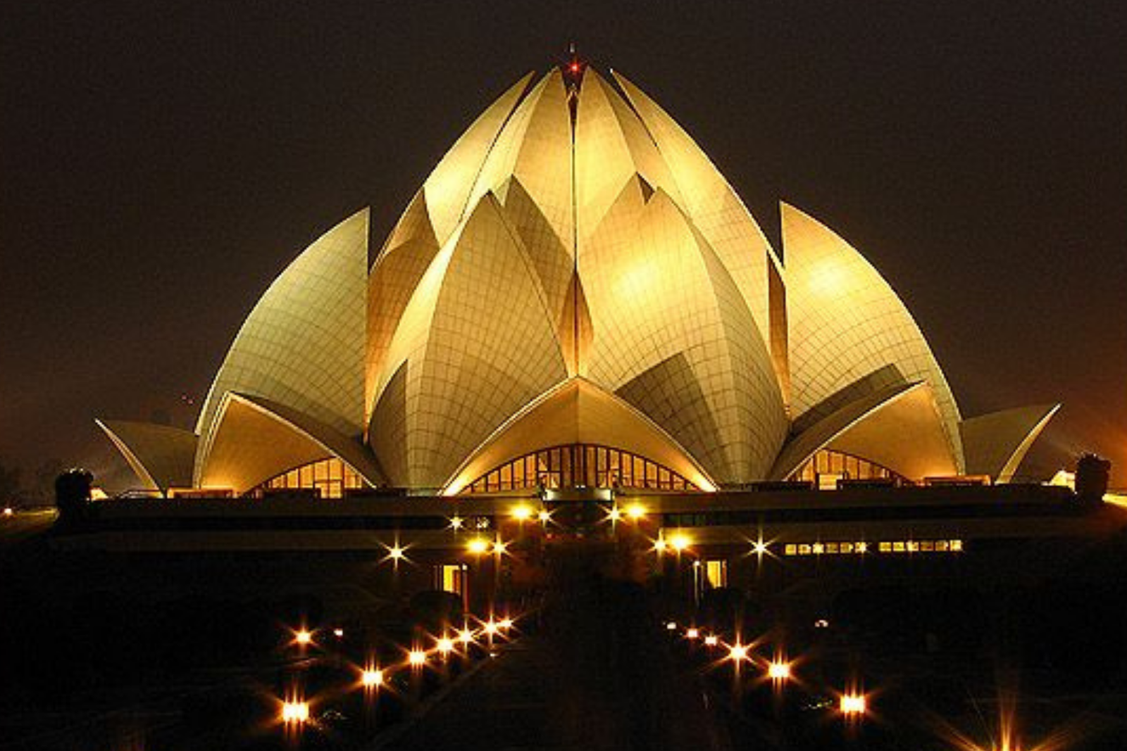 Delhi 6-Hours Spiritual Sites Tour with Famous Temples