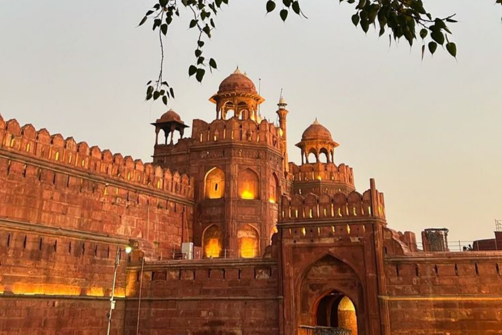 Old Delhi Heritage Walking tour with Rickshaw ride