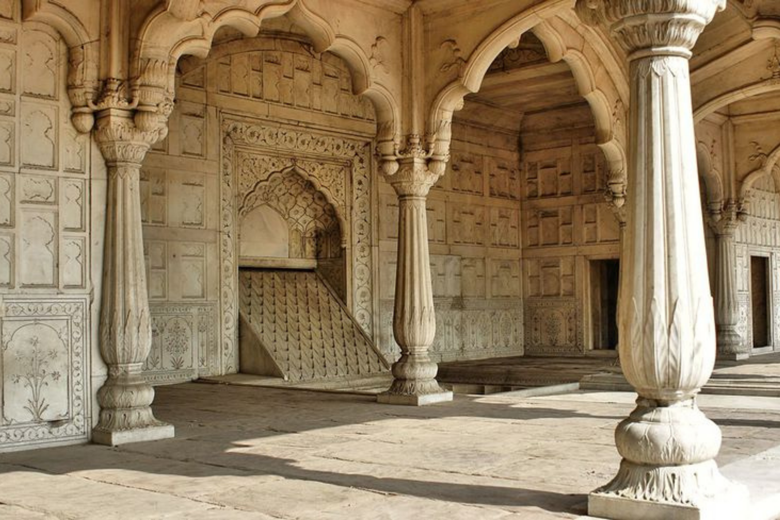 Hyderabad to Taj Mahal & Agra Two-Day Tour with Flights