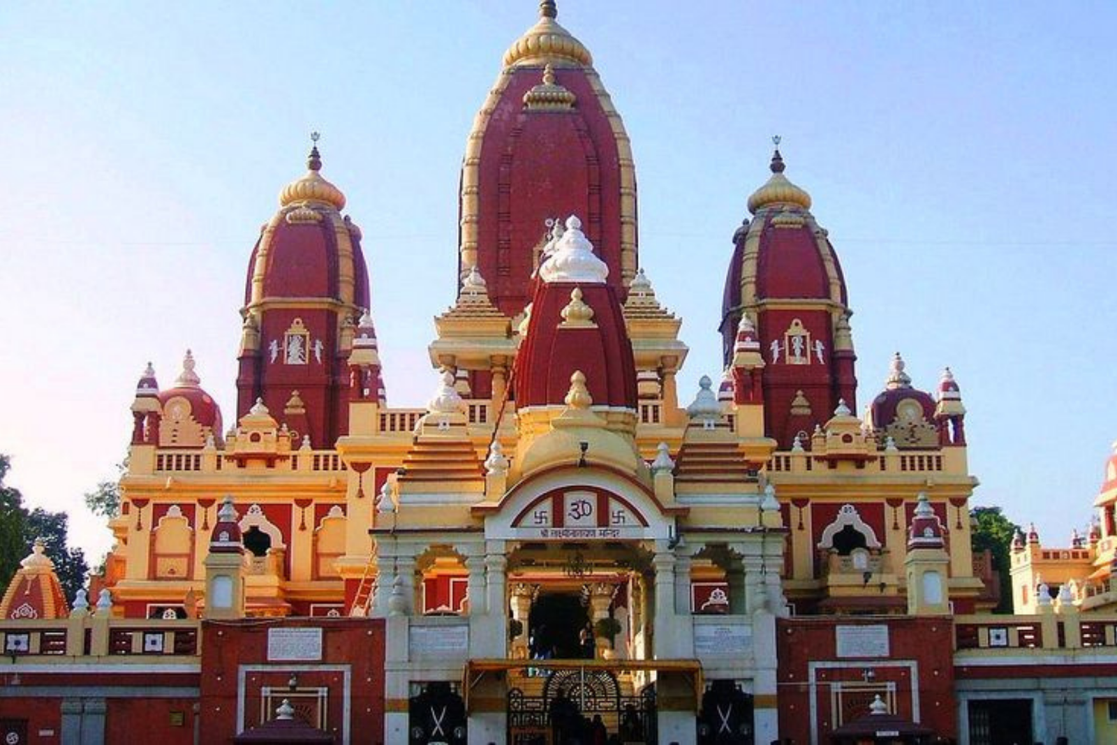 Delhi 6-Hours Spiritual Sites Tour with Famous Temples