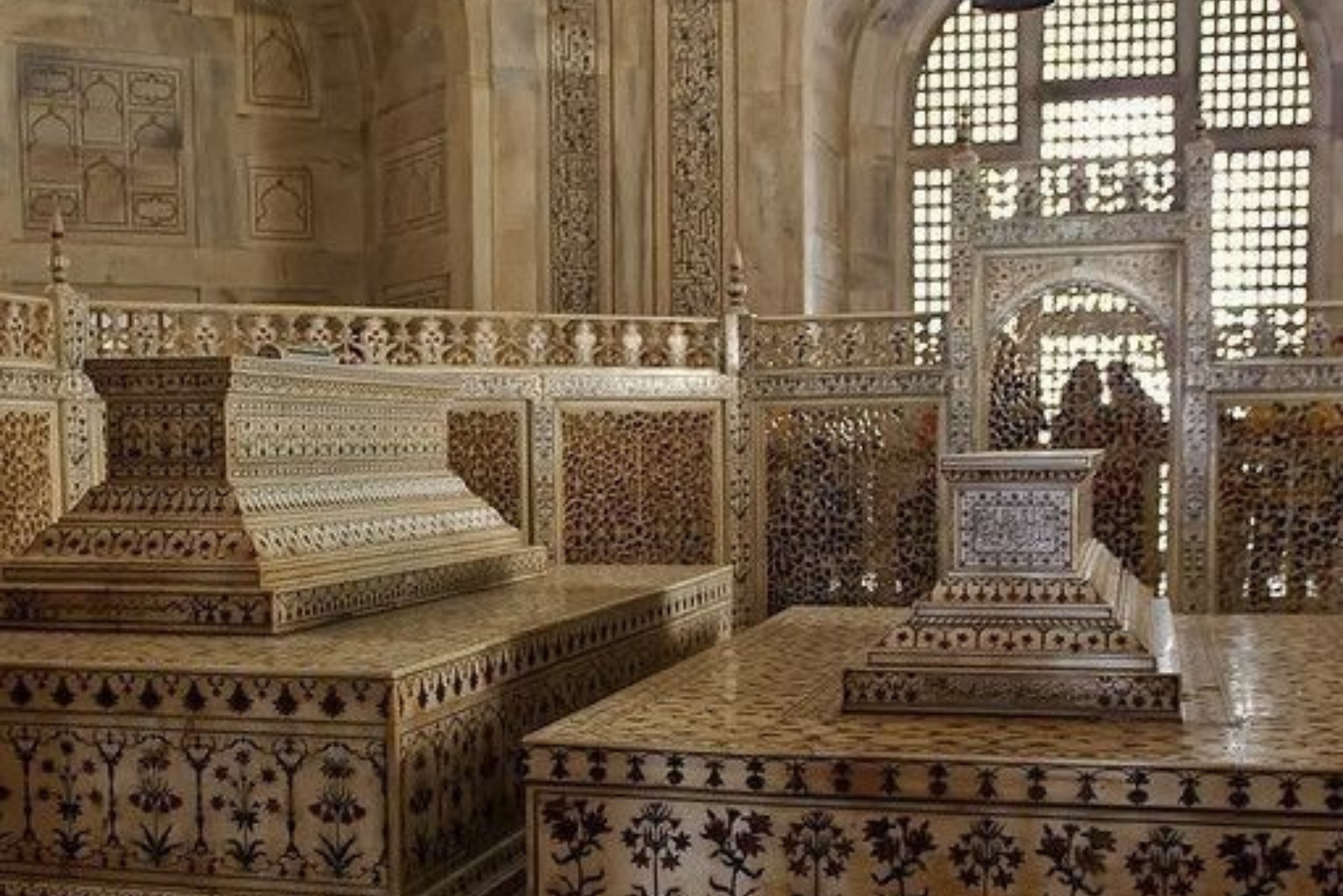 Taj Mahal Guided Tour with Express Entry Ticket