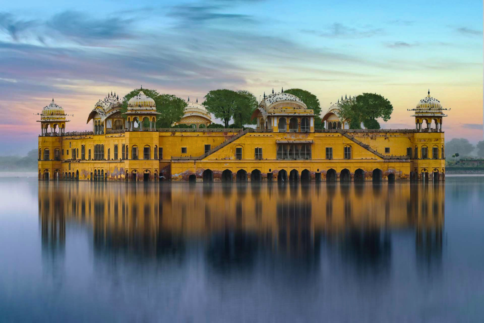 Delhi to Jaipur Day Tour by Superfast Train