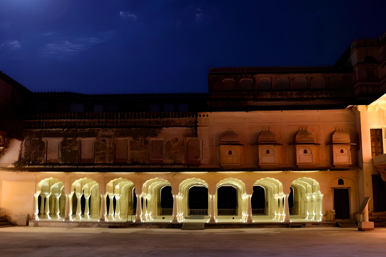 Jaipur Evening Tour with Amber Fort Light and Sound Show