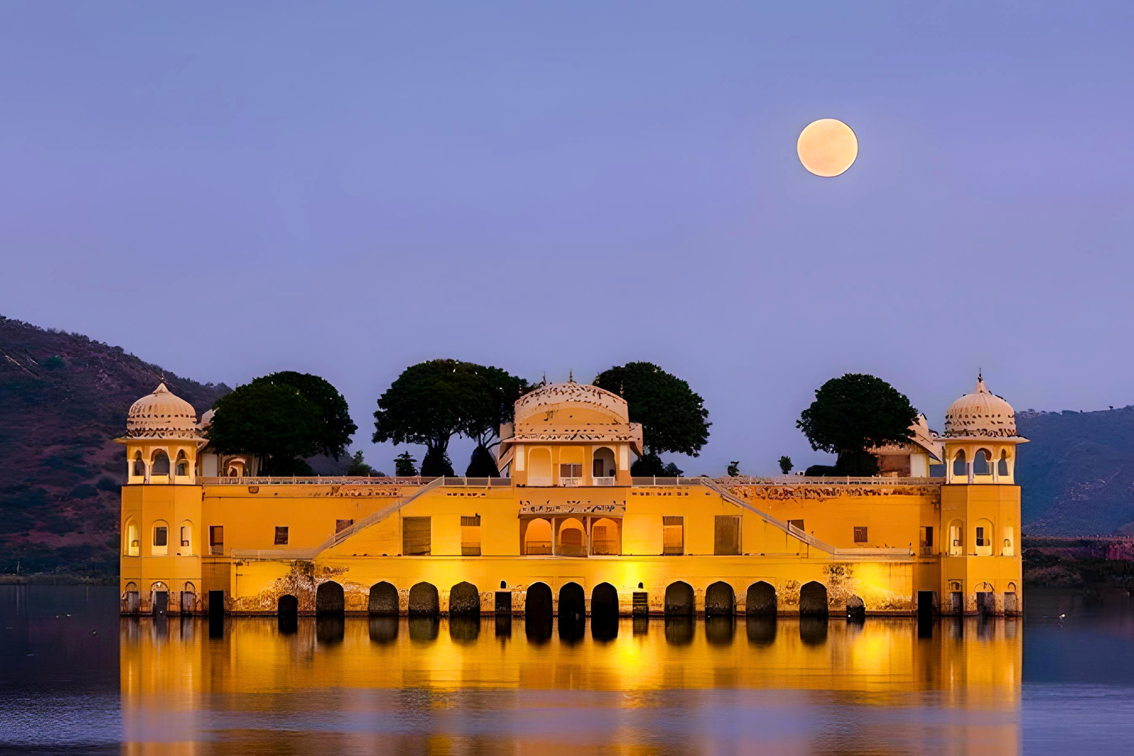 Jaipur Evening Tour with Amber Fort Light and Sound Show
