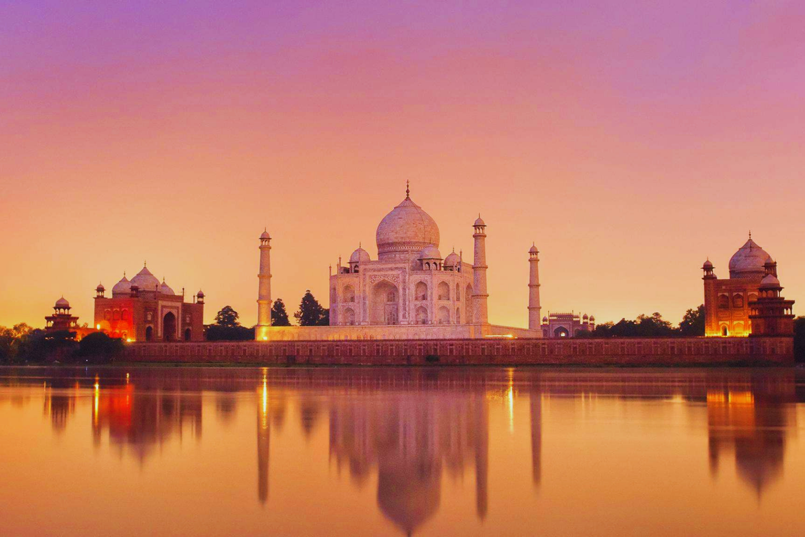 Golden Triangle 8-Day Tour with Varanasi by Flight