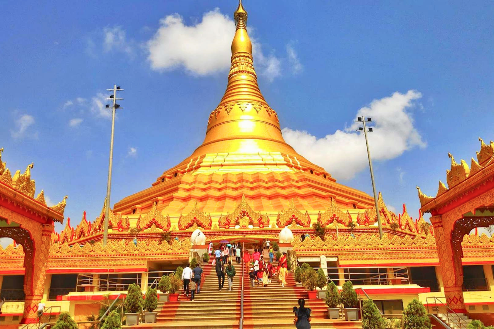 Mumbai Kanheri Caves & Golden Pagoda Temple Tour