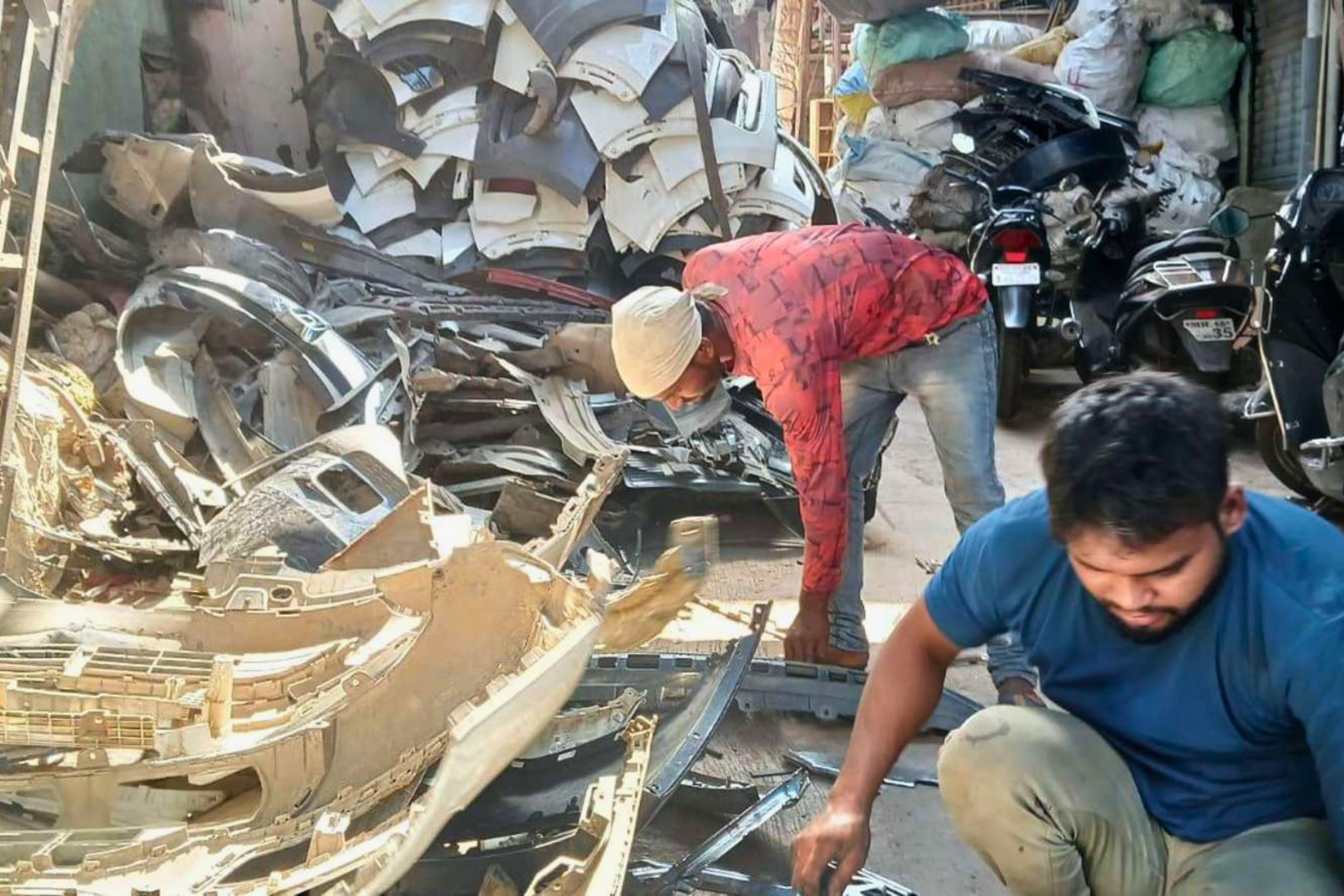 Mumbai Dharavi Slum Tour with Local Guide