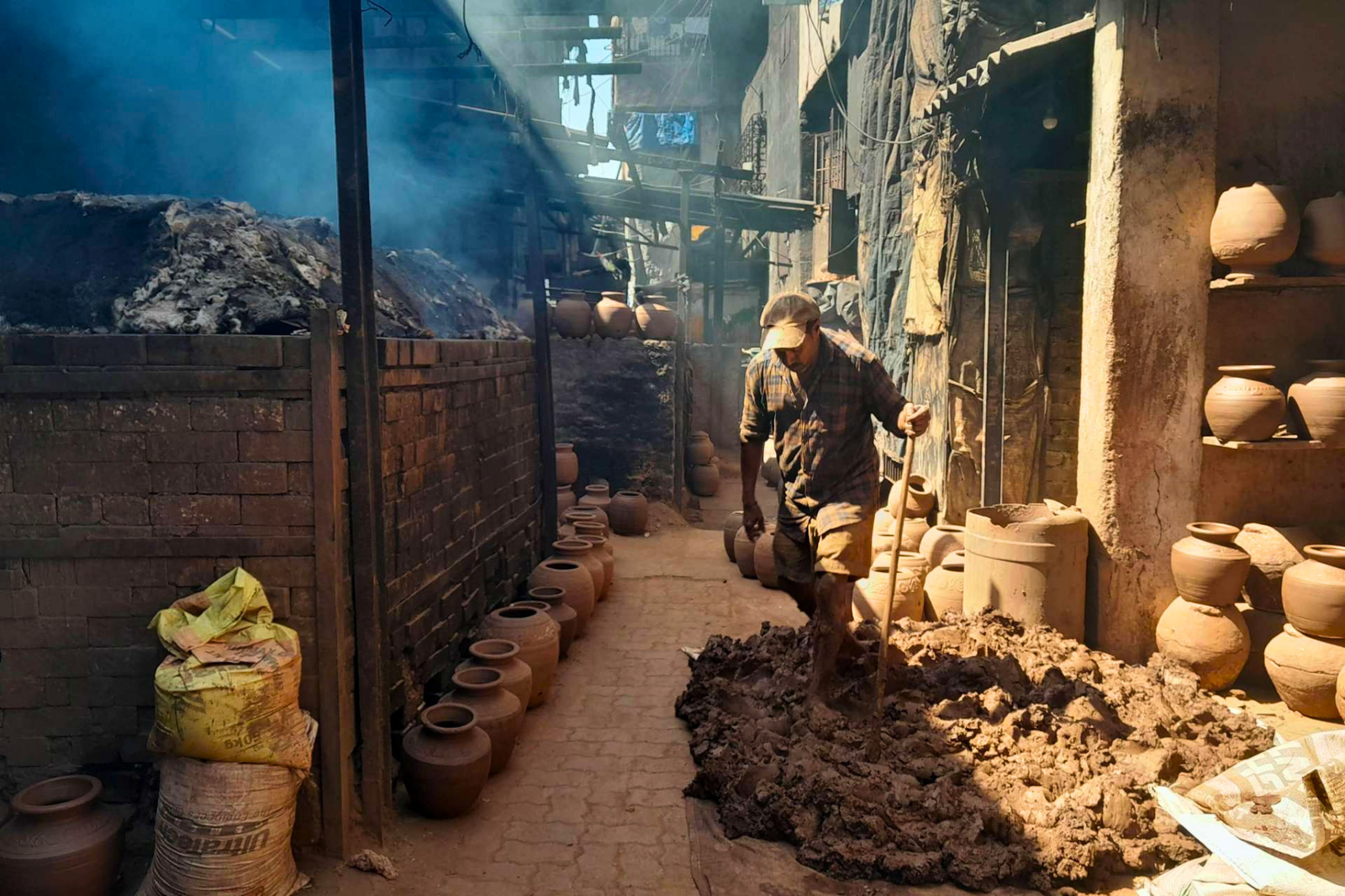 Mumbai Dharavi Slum Tour with Local Guide