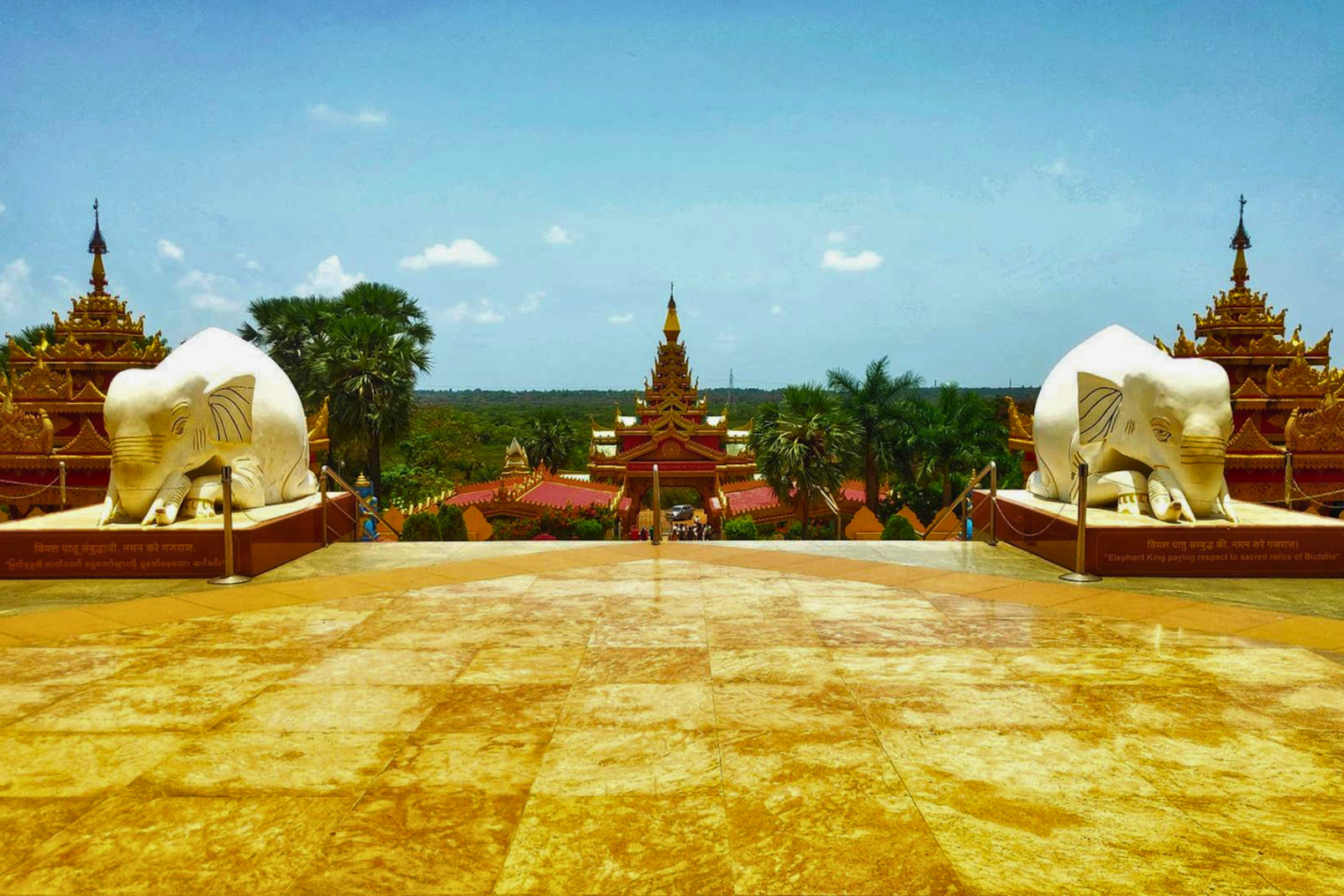 Mumbai Kanheri Caves & Golden Pagoda Temple Tour