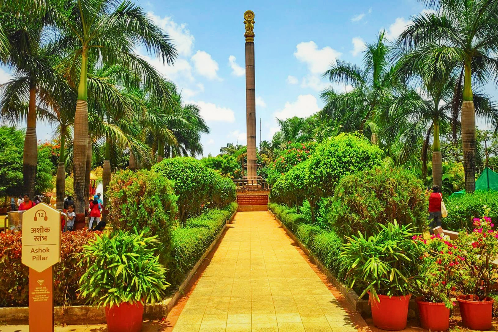 Mumbai Kanheri Caves & Golden Pagoda Temple Tour