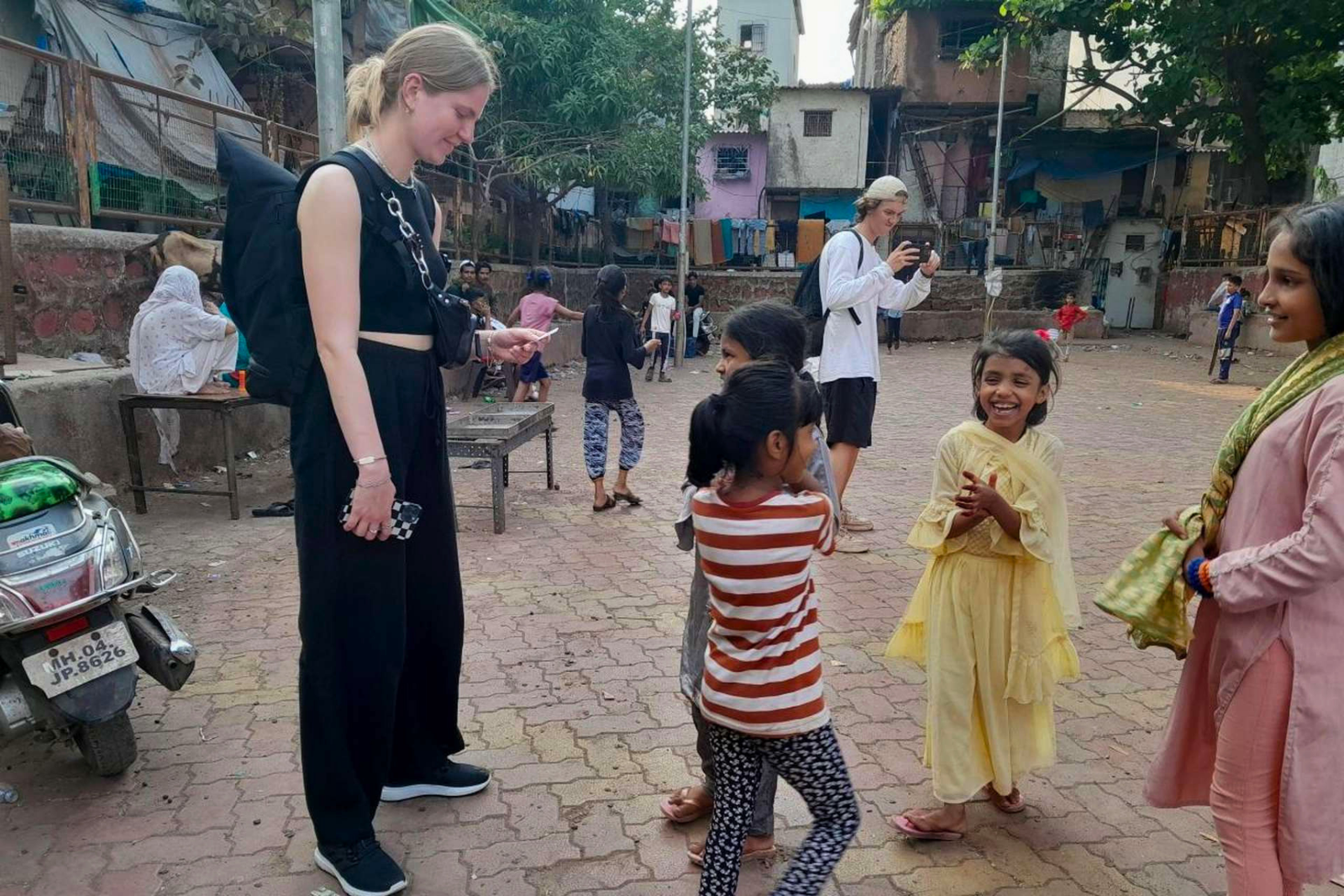 Mumbai Dharavi Slum Tour with Local Guide