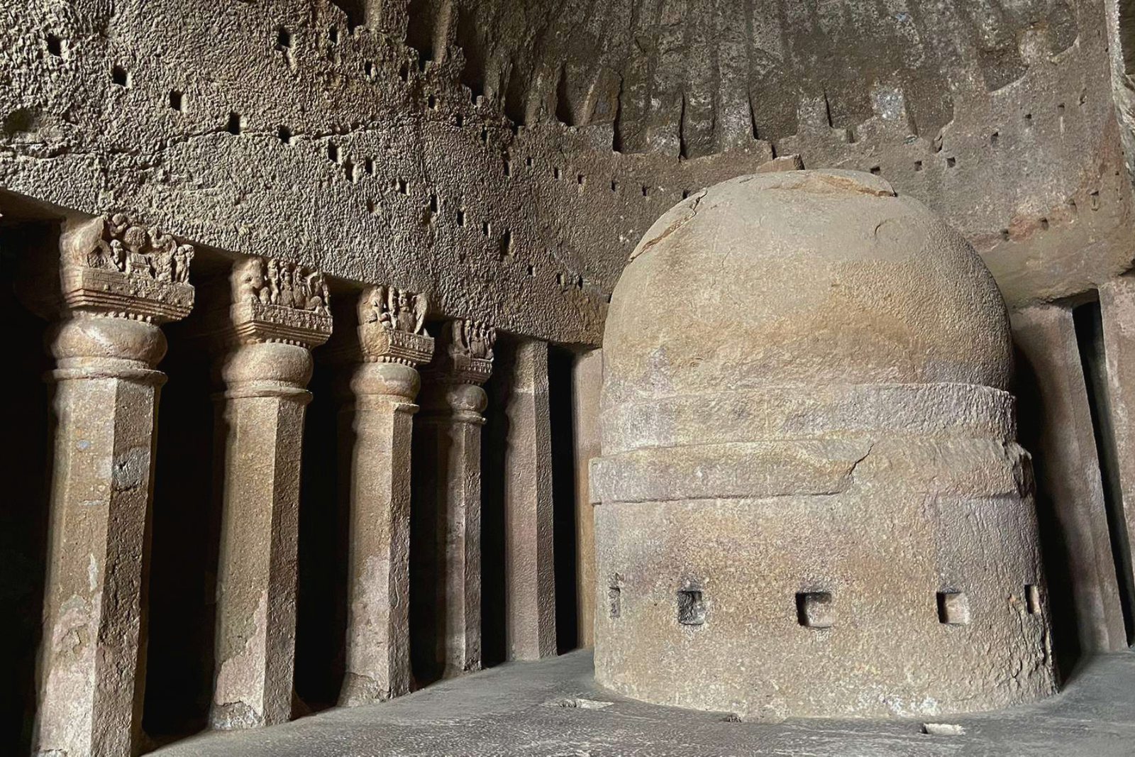 Mumbai Kanheri Caves & Golden Pagoda Temple Tour