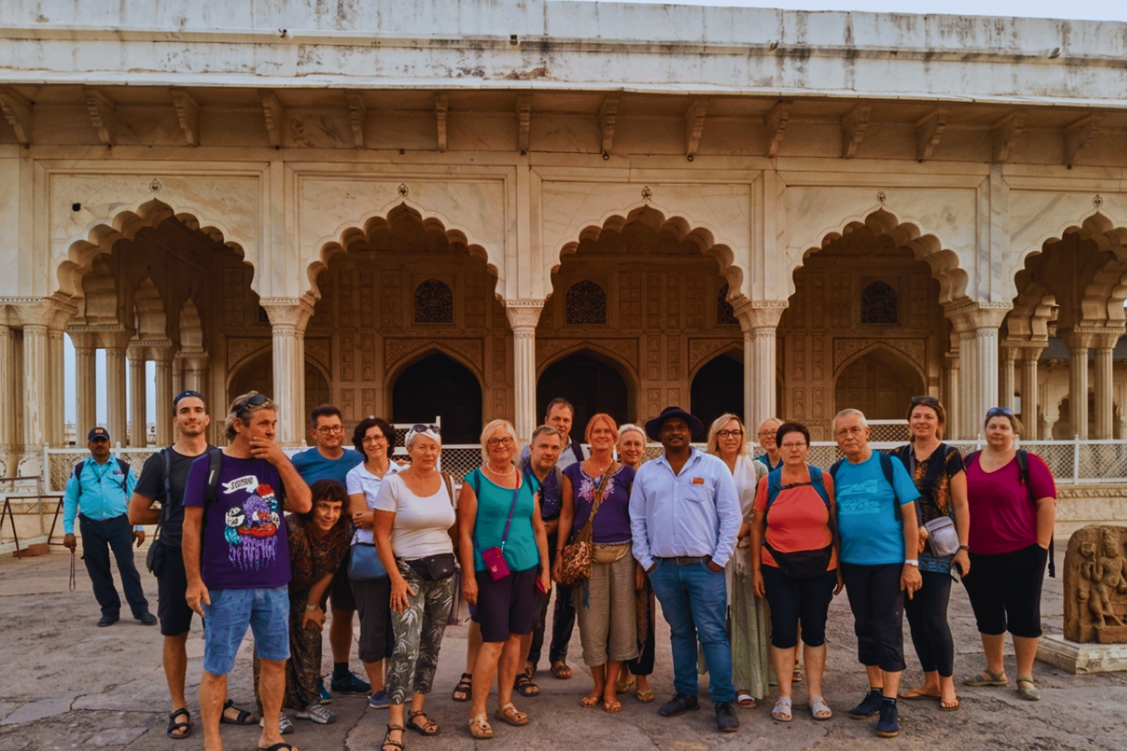 From Mumbai: 2-Day Taj Mahal, Agra & Delhi Tour with Flights