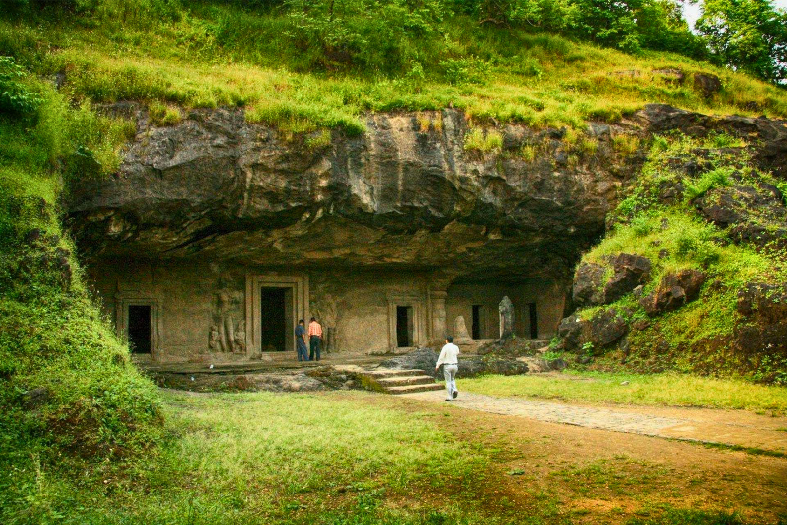Mumbai Elephanta Caves Half-Day Guided Tour