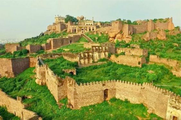 Hyderabad Charminar, Golconda Fort & Qutub Shahi Tombs Tour