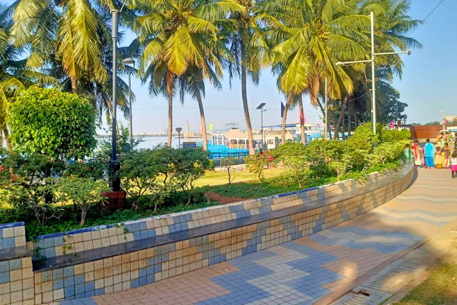 Hyderabad Hussain Sagar Evening Tour with Ferry Ride