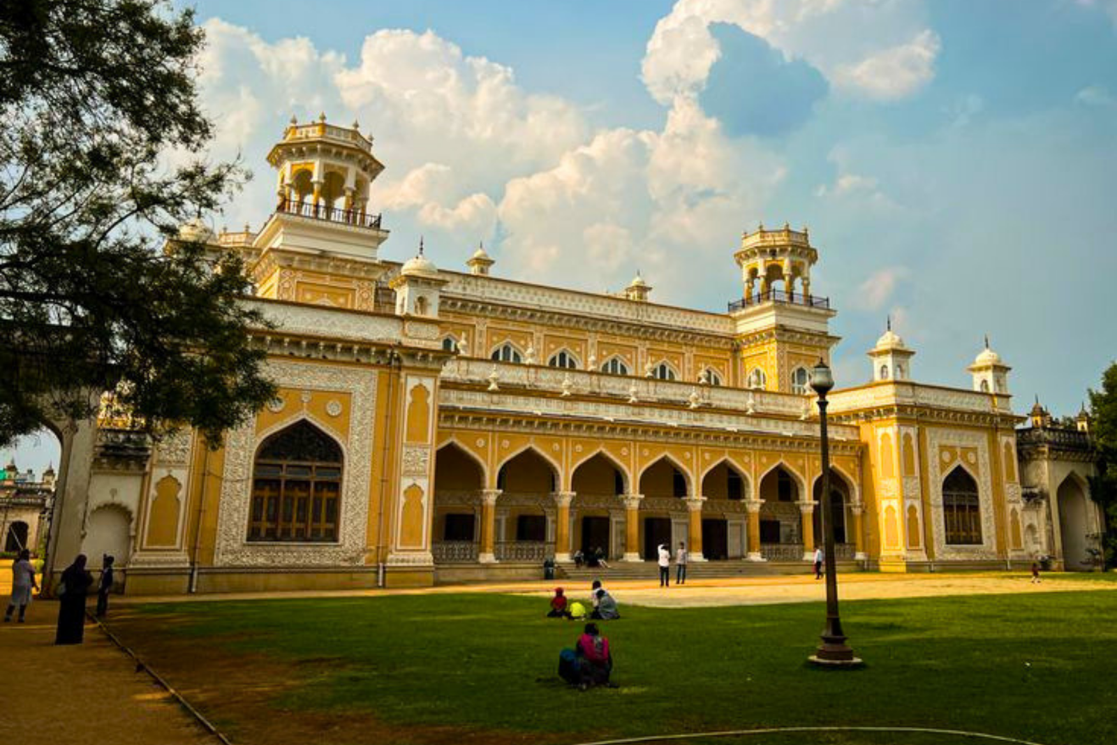 Hyderabad Old City Heritage Walking Tour with Entry Tickets