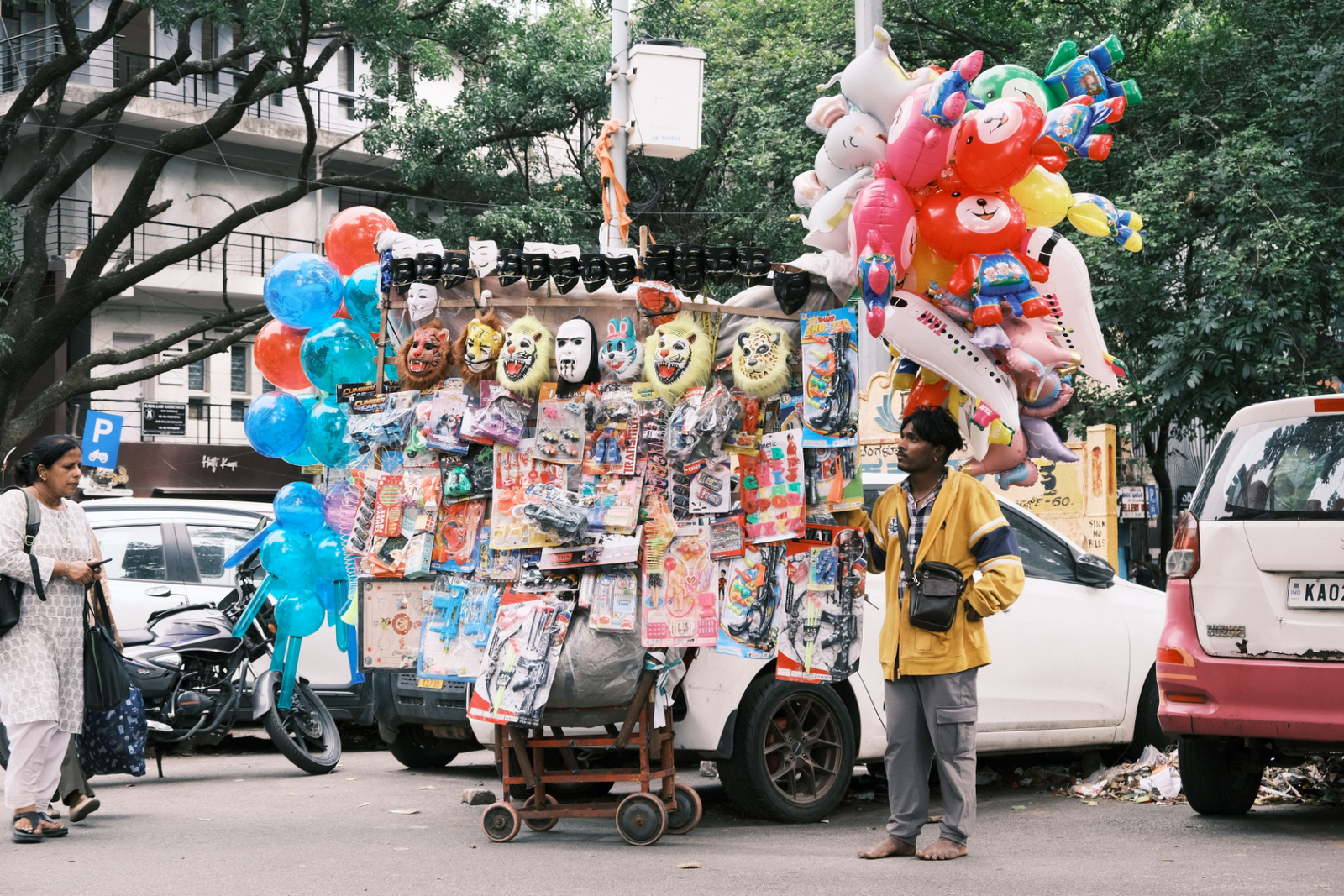 Bangalore Evening Food Street Walk & Market Tour