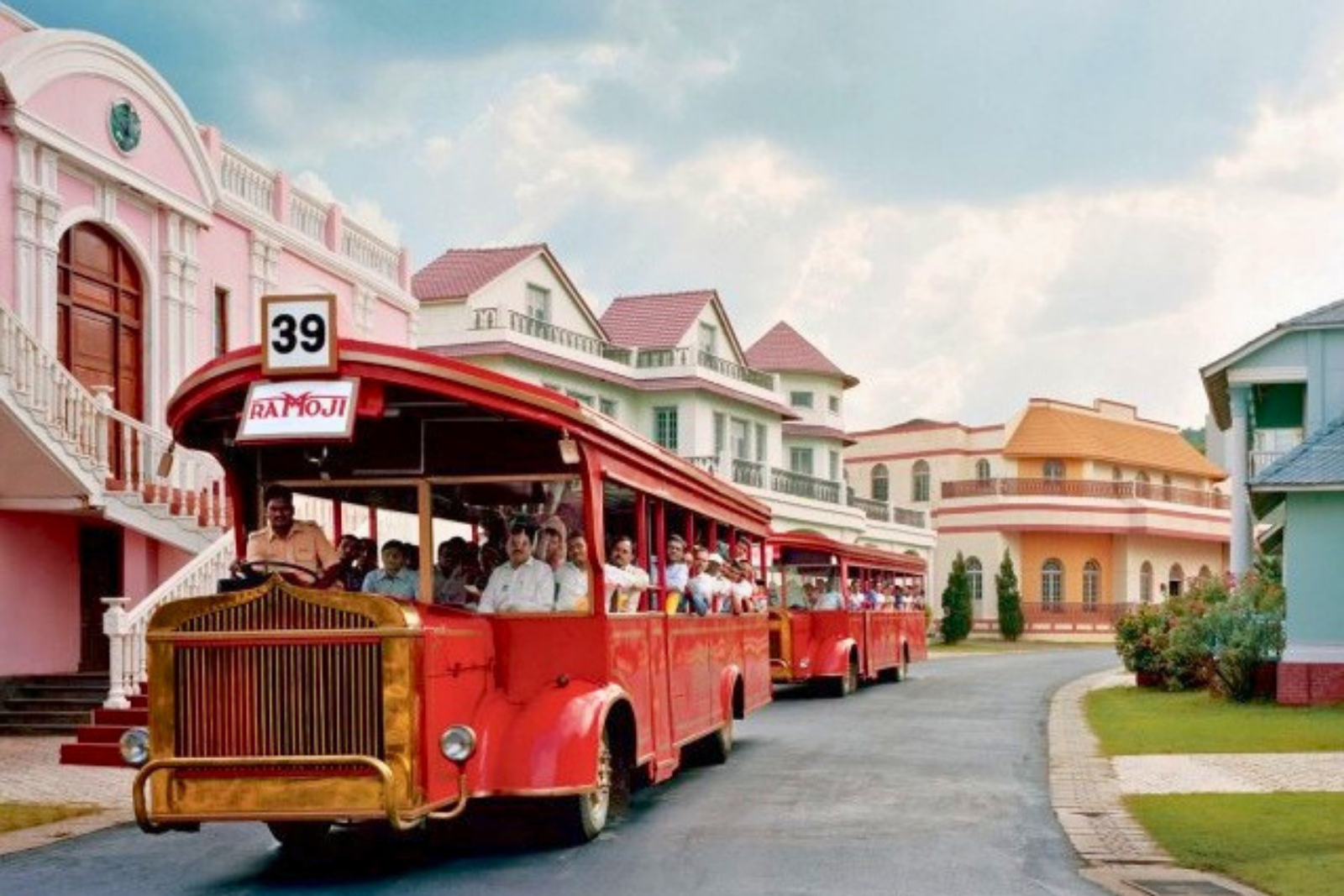 Hyderabad Ramoji Film City Full-Day Tour