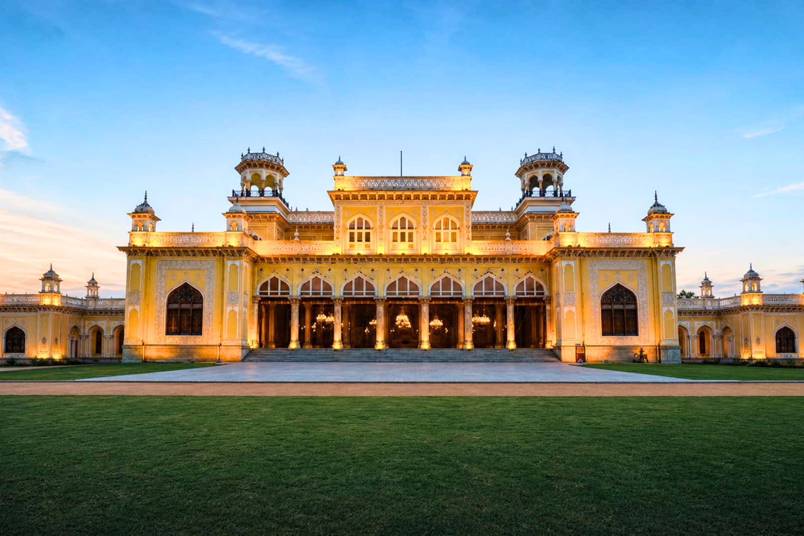 Hyderabad Old City Heritage Walking Tour with Entry Tickets