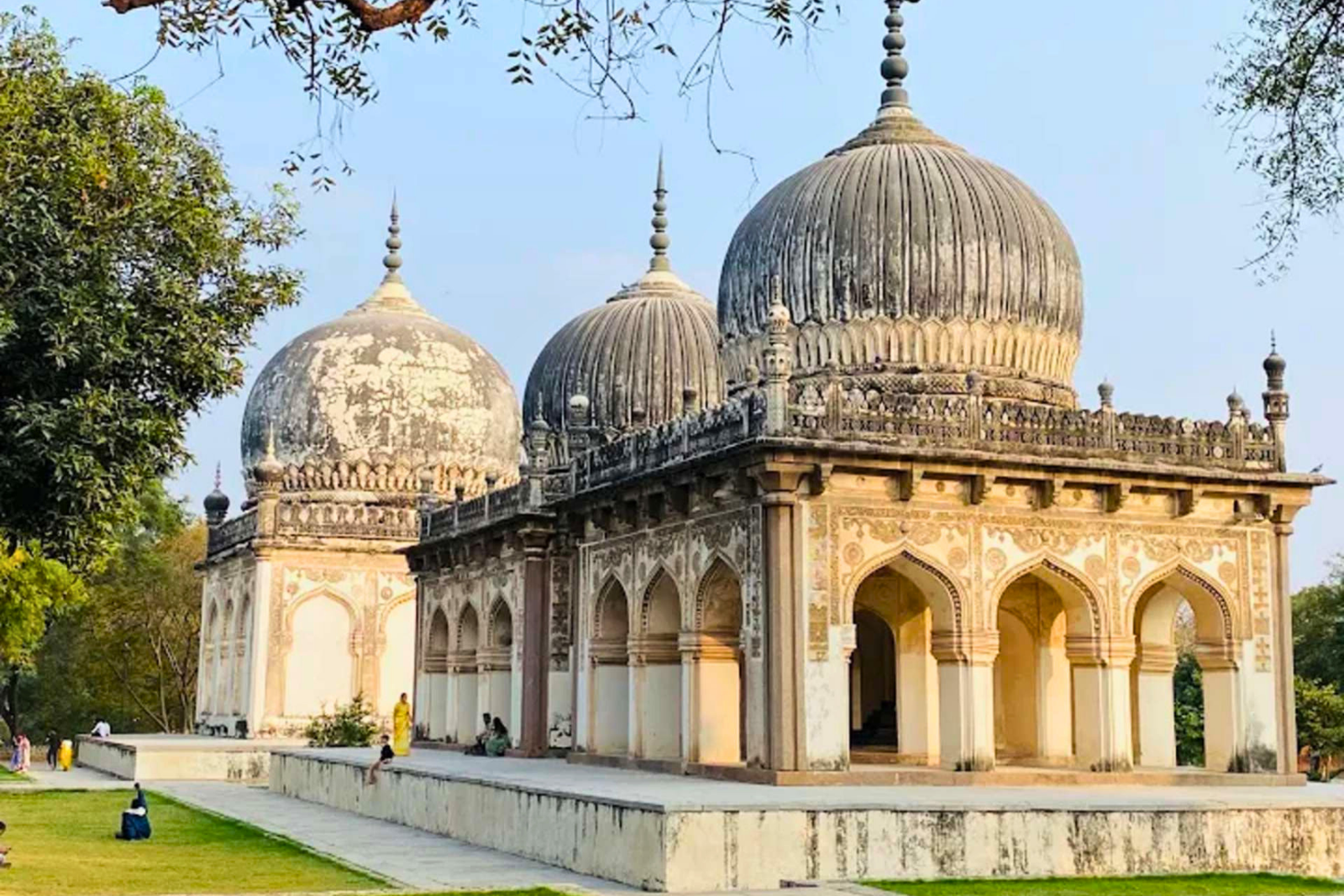 Hyderabad Airport: Layover Sightseeing Guided Tour