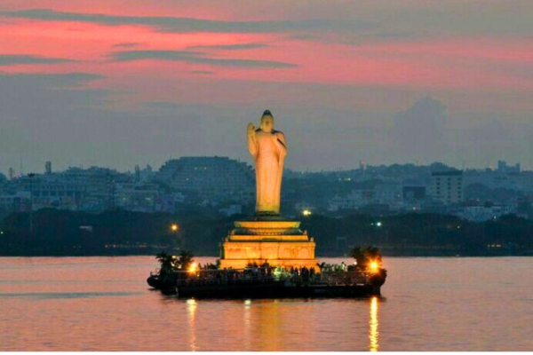 Hyderabad Hussain Sagar Evening Tour with Ferry Ride