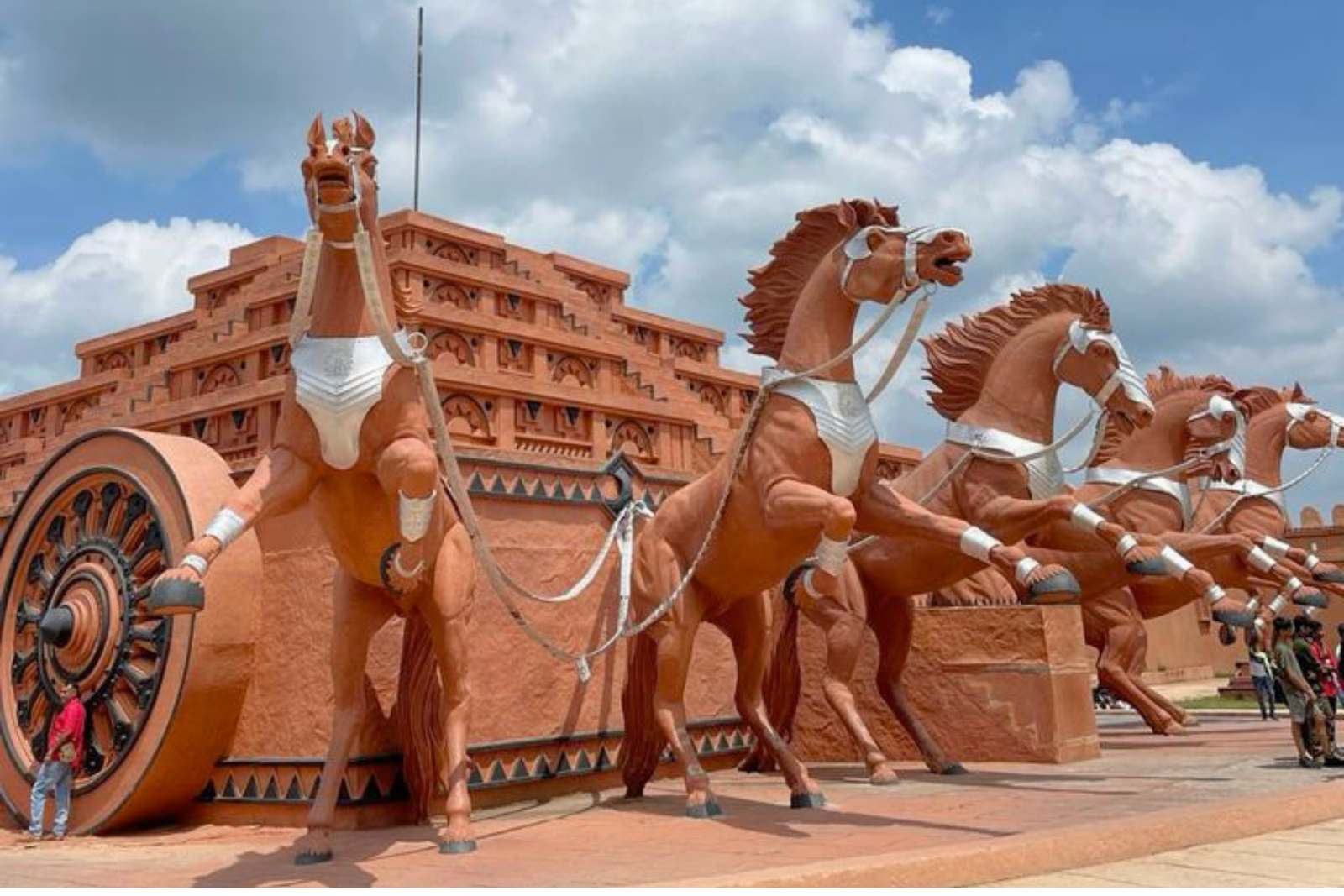 Hyderabad Ramoji Film City Full-Day Tour