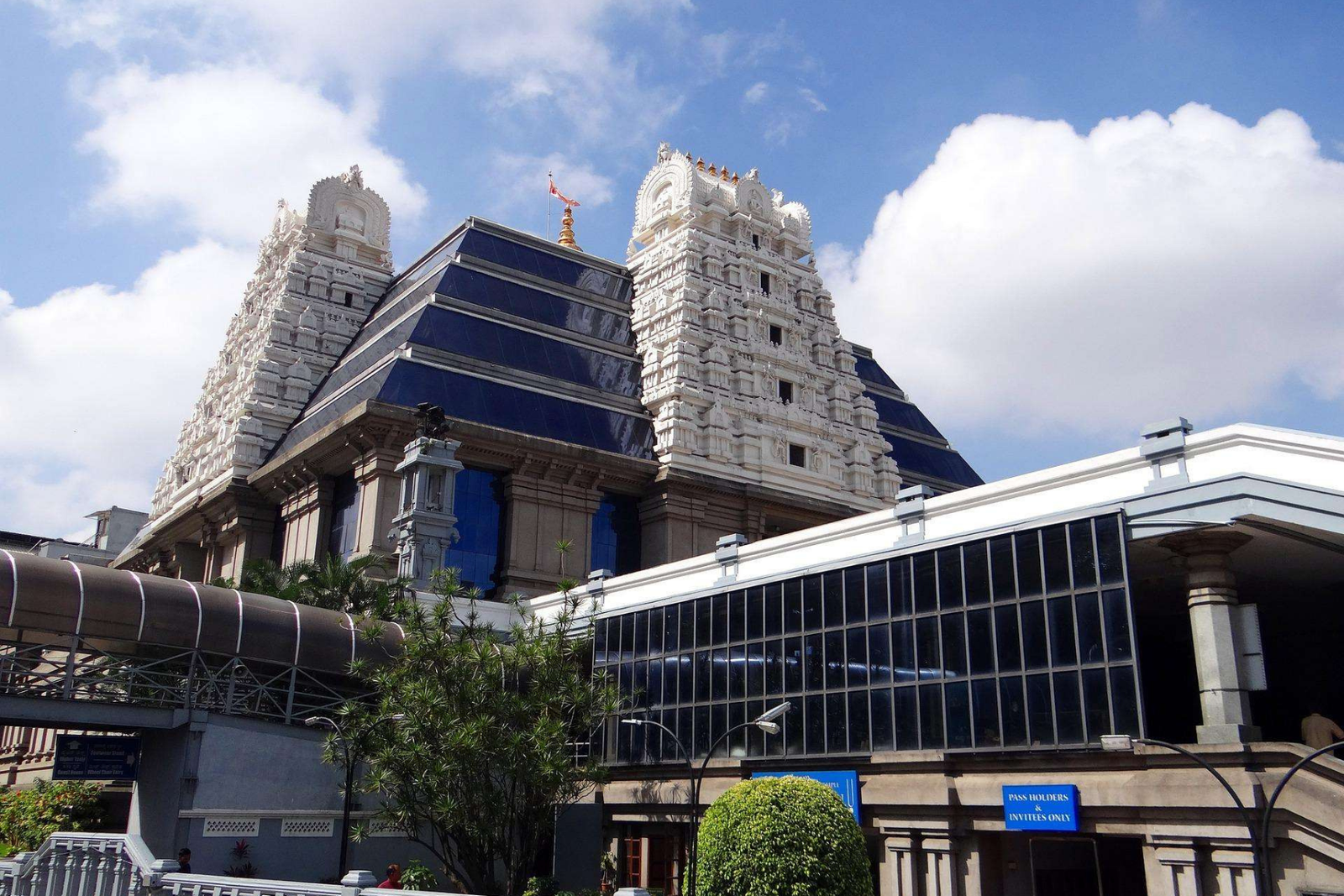 Best of Bangalore Tuk-Tuk Sightseeing Tour with Guide