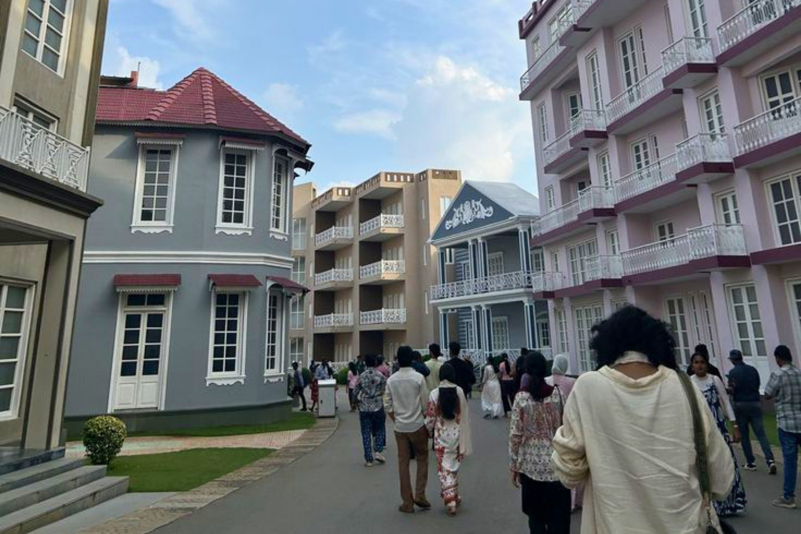 Hyderabad Ramoji Film City Full-Day Tour