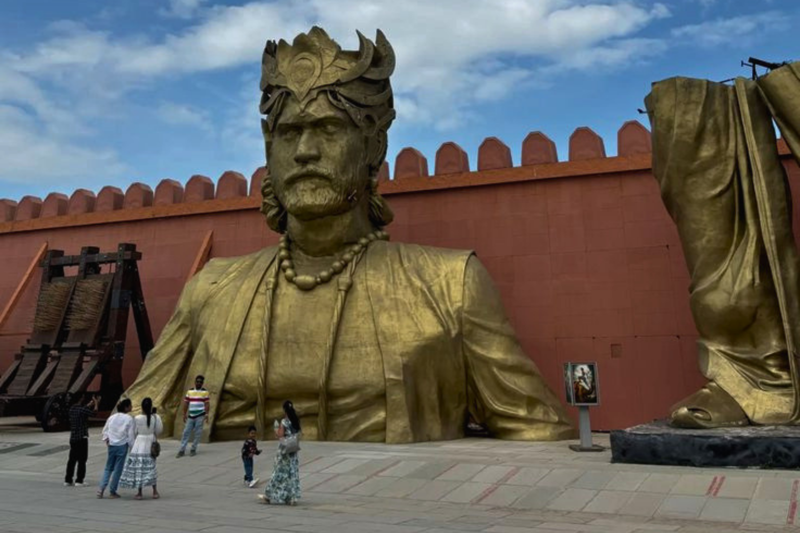 Hyderabad Ramoji Film City Full-Day Tour