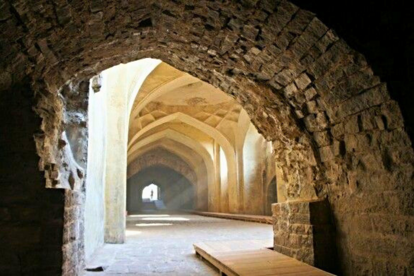 Hyderabad Charminar, Golconda Fort & Qutub Shahi Tombs Tour