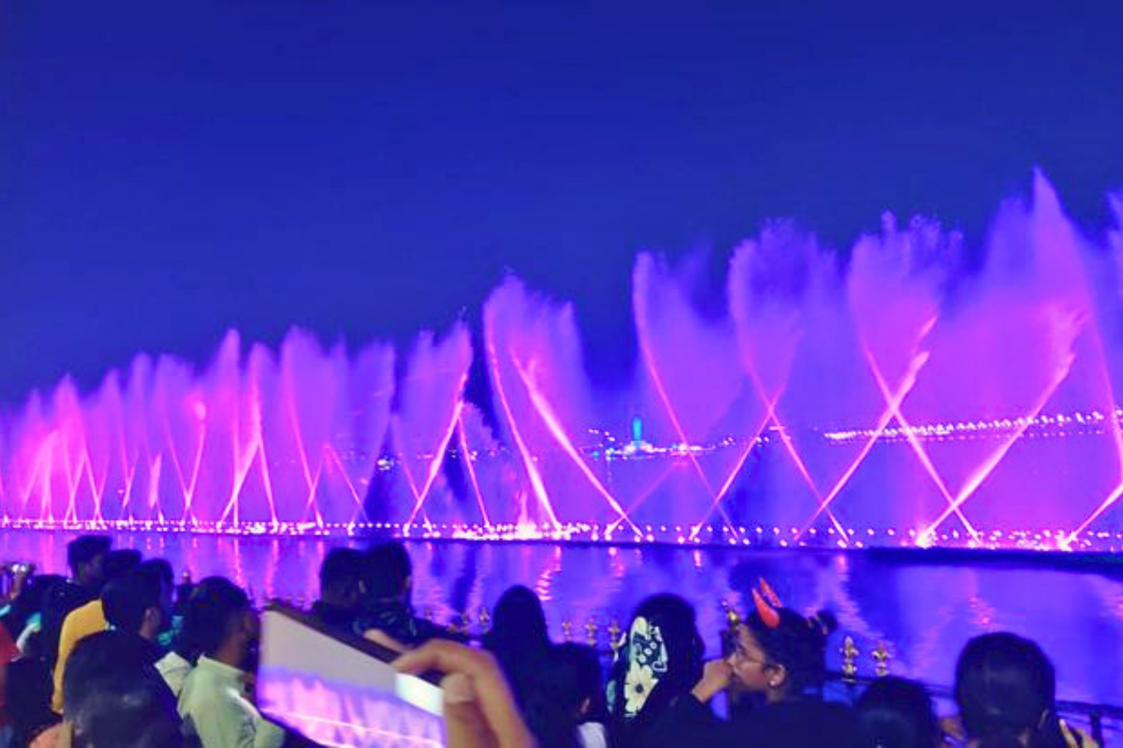 Hyderabad Hussain Sagar Evening Tour with Ferry Ride