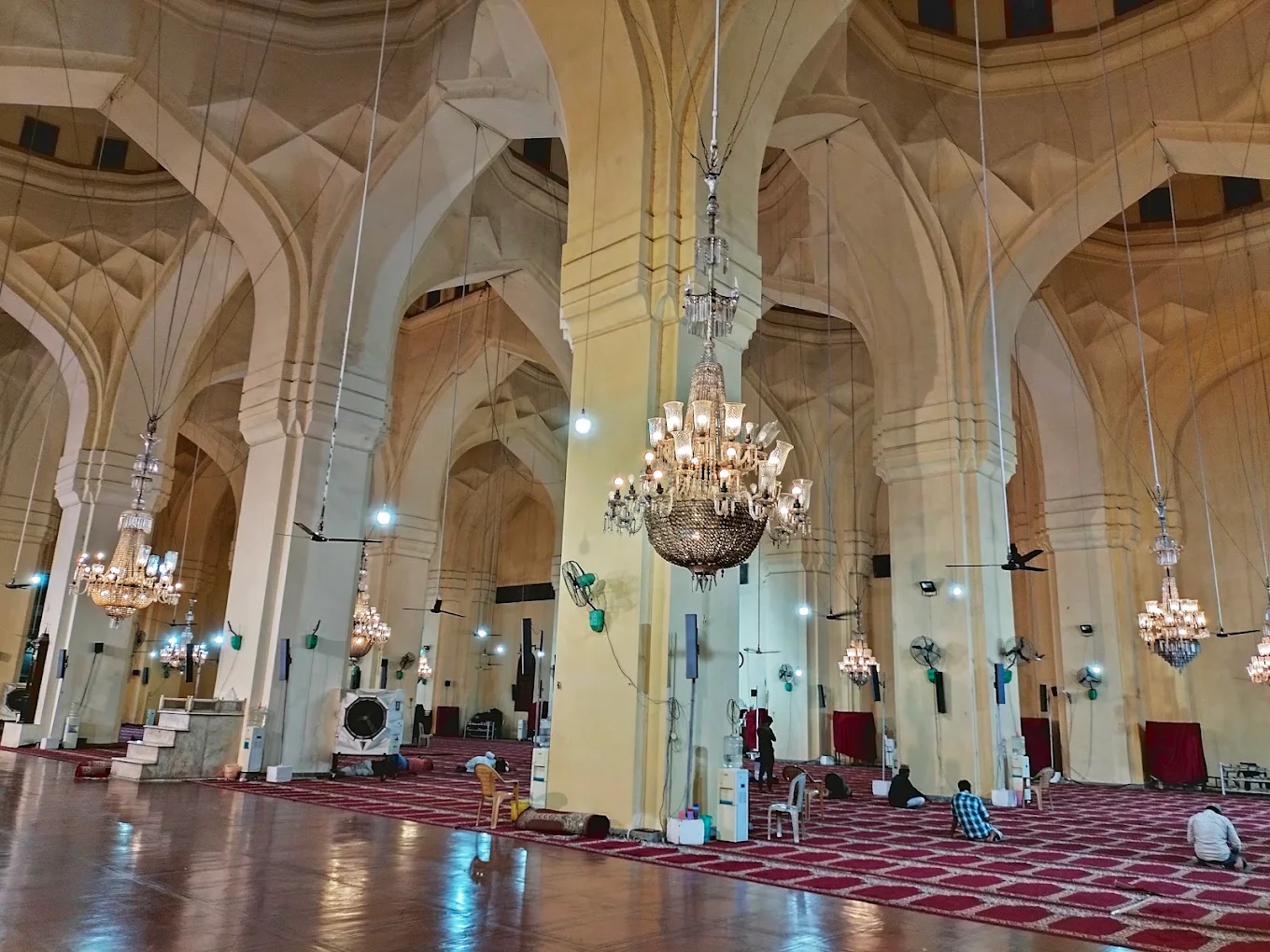 Mecca Masjid tours